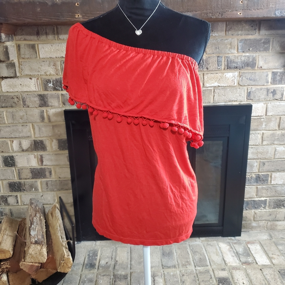 ❤❤❤ 3/$25 Off-shoulder burnt orange shirt